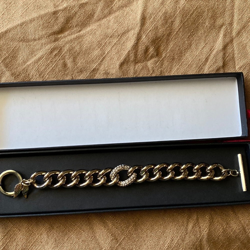 Vs bracelet